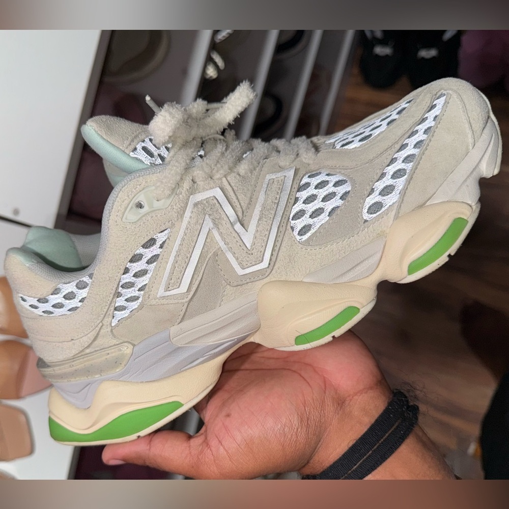 New Balance 9060
